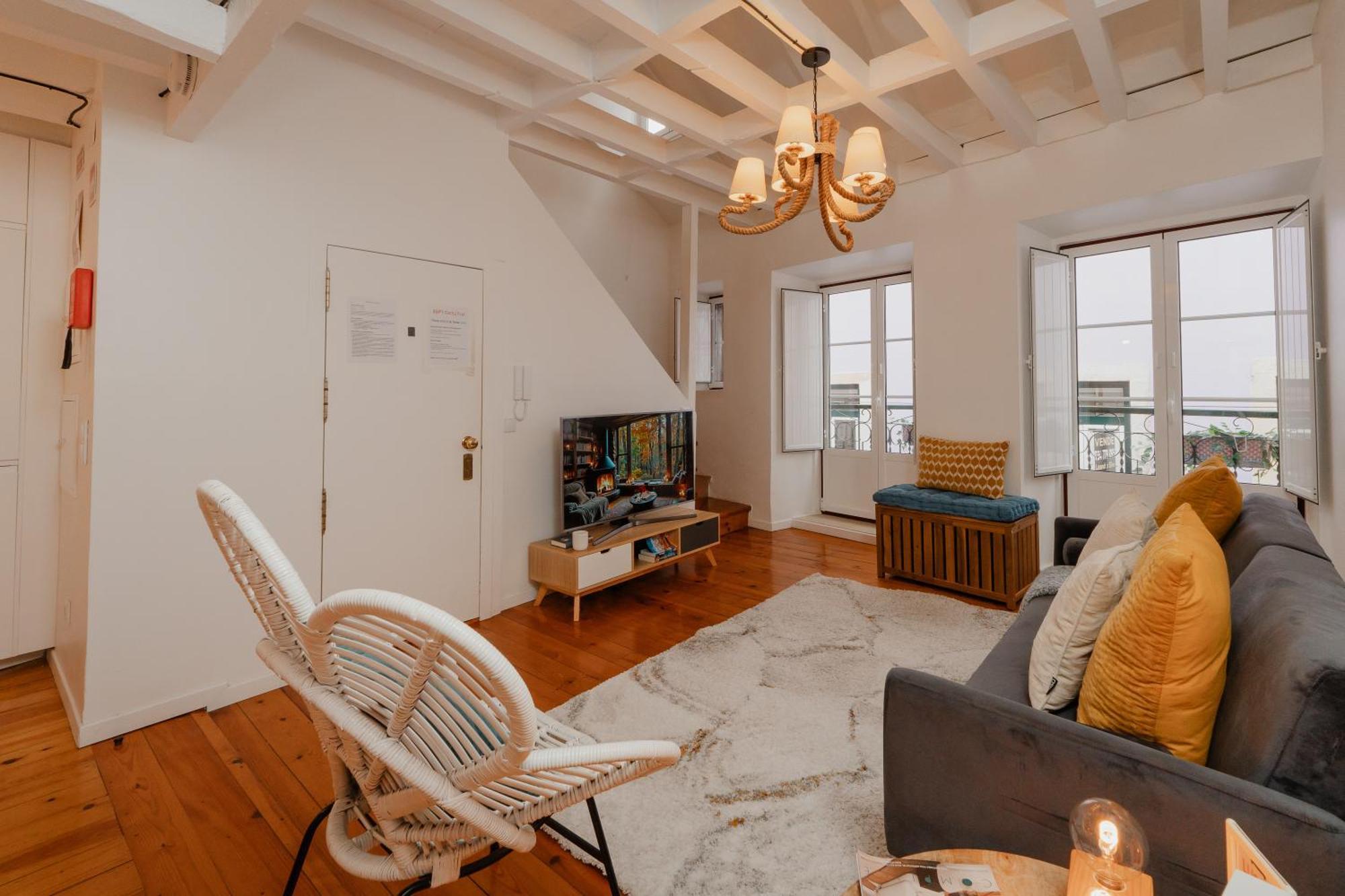 Апартаменти Stylish Getaway In A Mezzanine Flat By The Castle Лісабон Екстер'єр фото