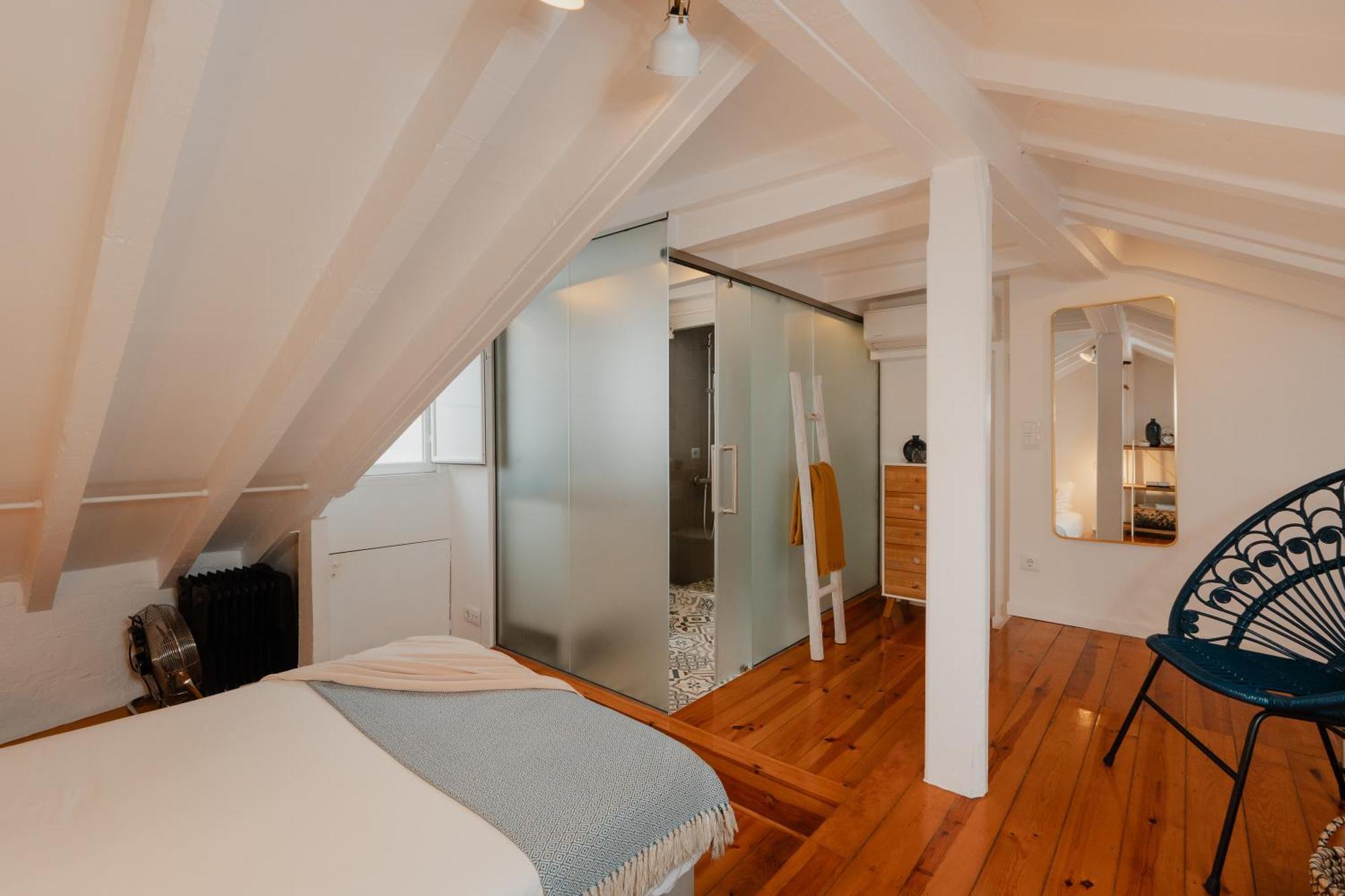 Апартаменти Stylish Getaway In A Mezzanine Flat By The Castle Лісабон Екстер'єр фото