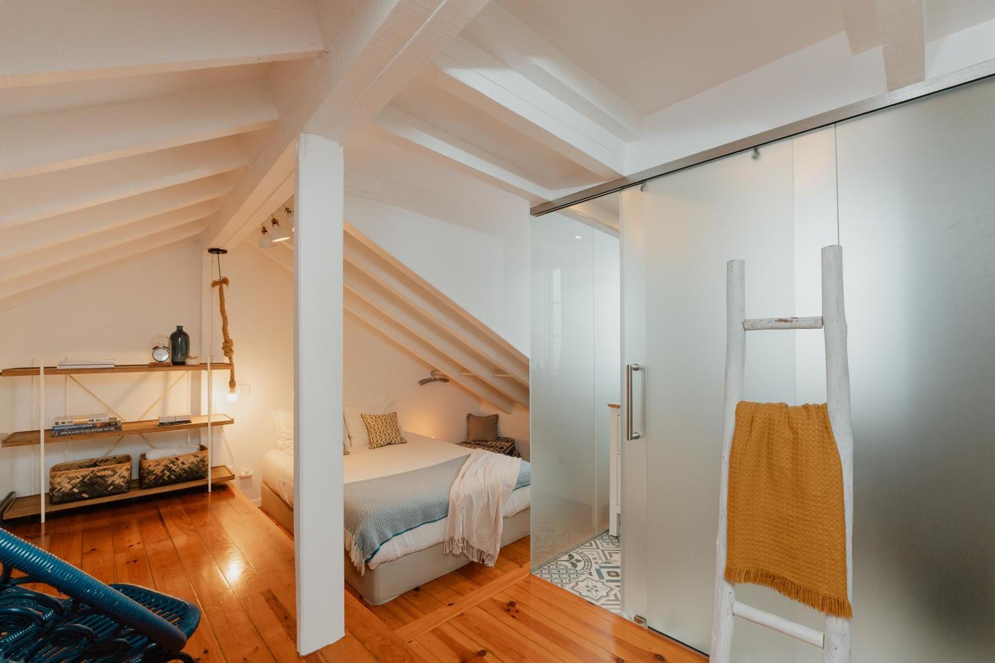 Апартаменти Stylish Getaway In A Mezzanine Flat By The Castle Лісабон Екстер'єр фото
